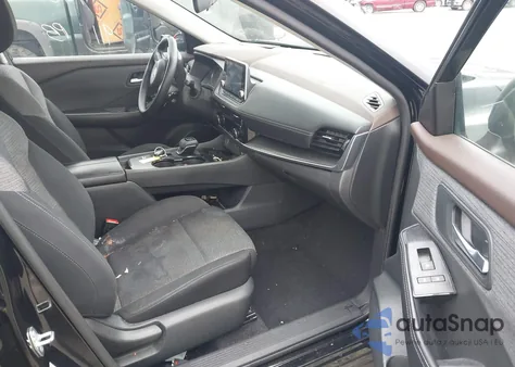 2021 Nissan Rogue Sv Fwd z USA, uszkodzony, nr VIN 5N1AT3BA0MC735709